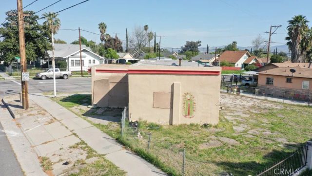 1003 W Rialto, San Bernardino, CA 92410