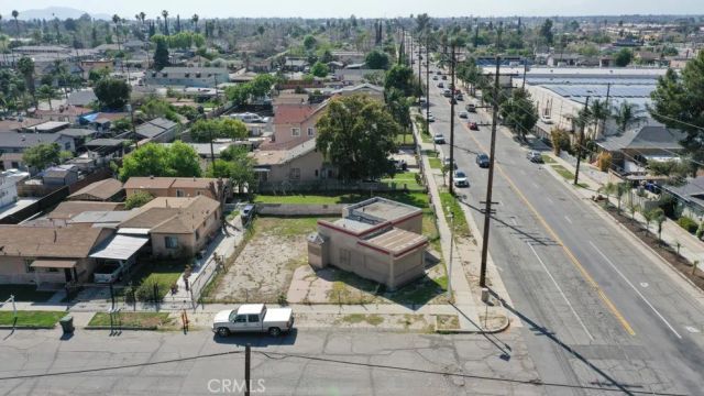 1003 W Rialto, San Bernardino, CA 92410