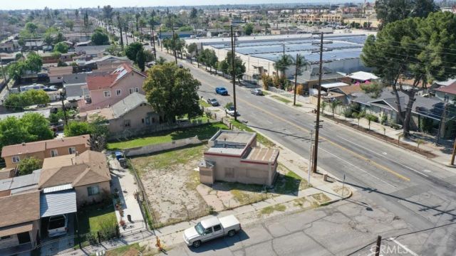 1003 W Rialto, San Bernardino, CA 92410