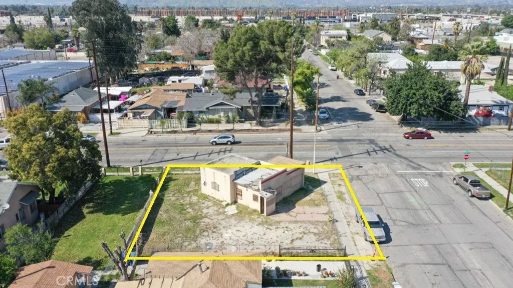 1003 W Rialto, San Bernardino, CA 92410