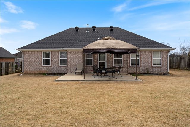 201 Halleck Coach Road, Centerton, AR 72719