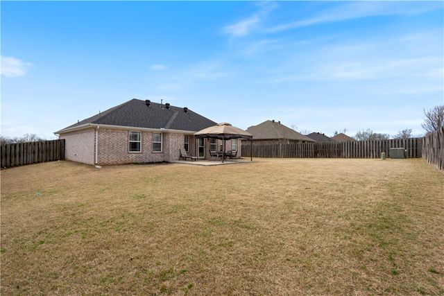 201 Halleck Coach Road, Centerton, AR 72719