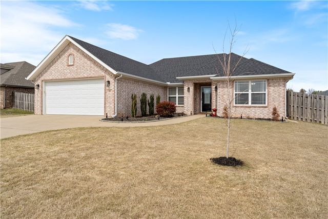 201 Halleck Coach Road, Centerton, AR 72719