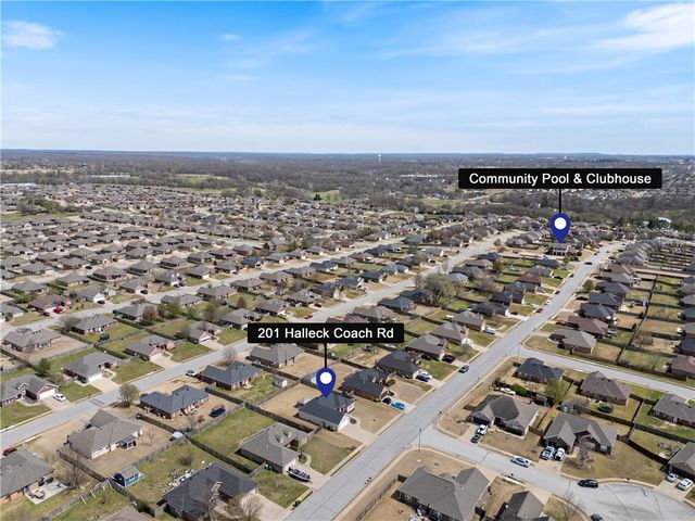 201 Halleck Coach Road, Centerton, AR 72719