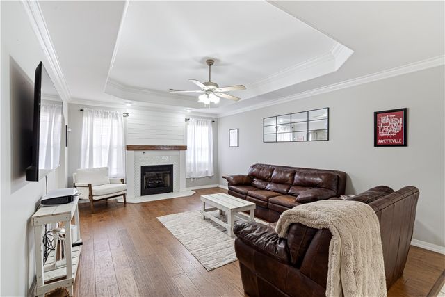 201 Halleck Coach Road, Centerton, AR 72719