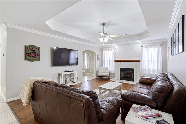 201 Halleck Coach Road, Centerton, AR 72719