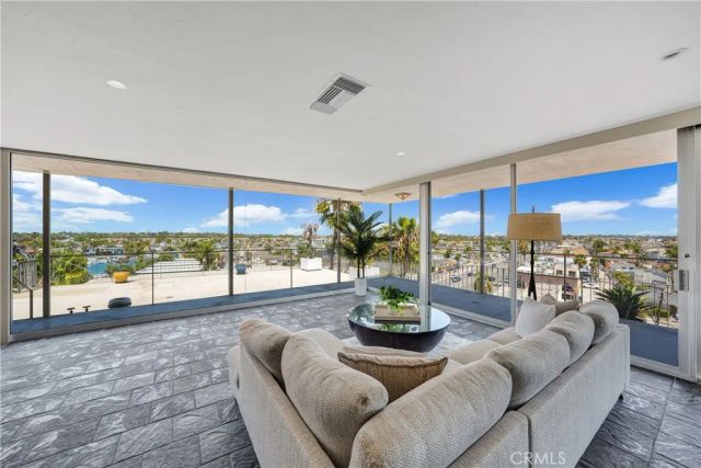 5400 E The Toledo 701, Long Beach, CA 90803
