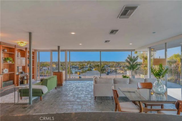 5400 E The Toledo 701, Long Beach, CA 90803