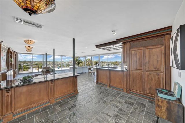 5400 E The Toledo 701, Long Beach, CA 90803