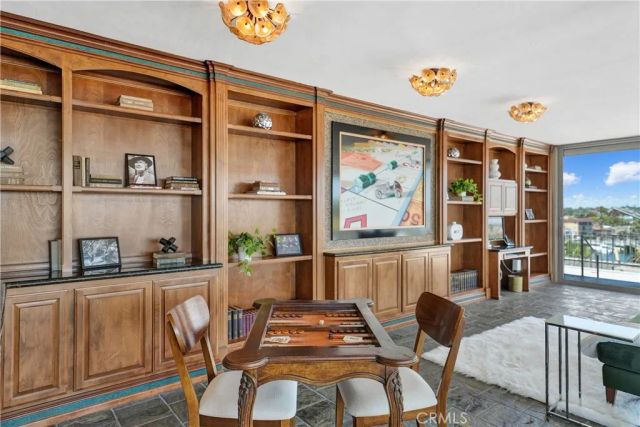 5400 E The Toledo 701, Long Beach, CA 90803