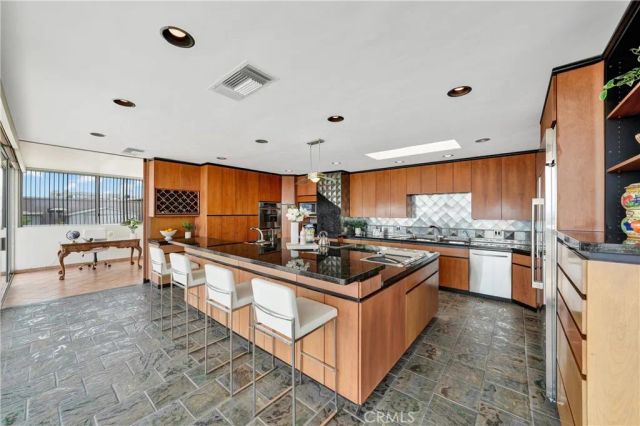 5400 E The Toledo 701, Long Beach, CA 90803