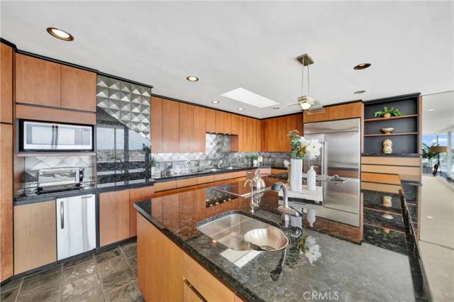 5400 E The Toledo 701, Long Beach, CA 90803
