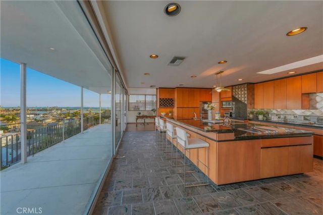 5400 E The Toledo 701, Long Beach, CA 90803