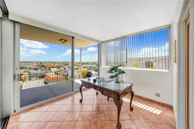 5400 E The Toledo 701, Long Beach, CA 90803