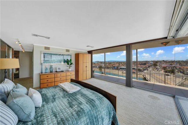 5400 E The Toledo 701, Long Beach, CA 90803
