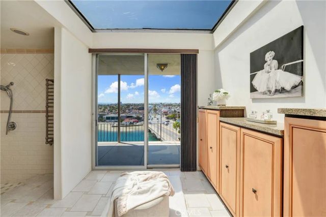 5400 E The Toledo 701, Long Beach, CA 90803