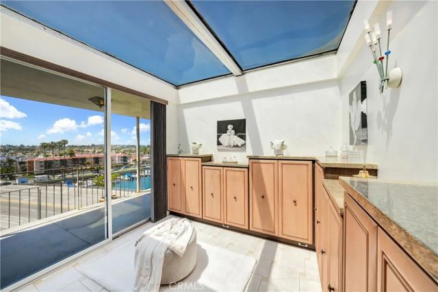 5400 E The Toledo 701, Long Beach, CA 90803