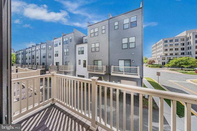 863 KING FARM BLVD, Rockville, MD 20850