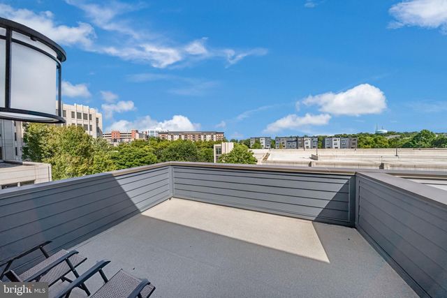 863 KING FARM BLVD, Rockville, MD 20850