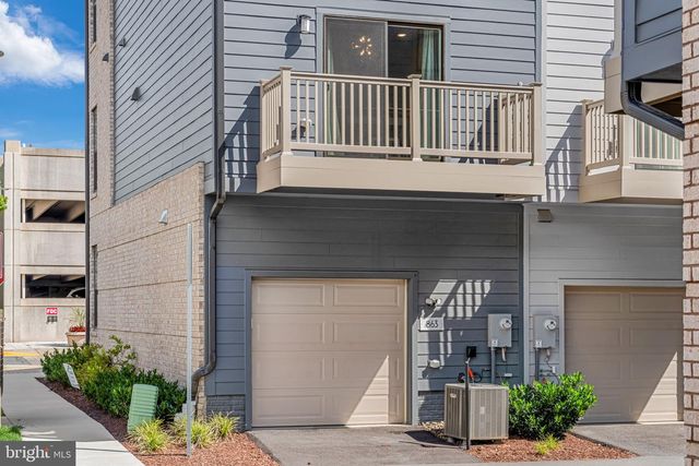 863 KING FARM BLVD, Rockville, MD 20850