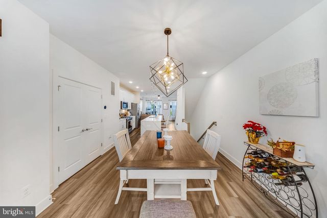 863 KING FARM BLVD, Rockville, MD 20850