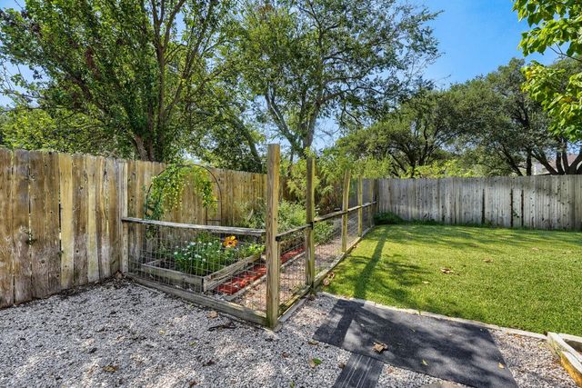 8009 Tantara CT, Austin, TX 78729