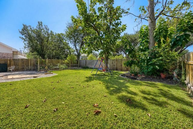 8009 Tantara CT, Austin, TX 78729