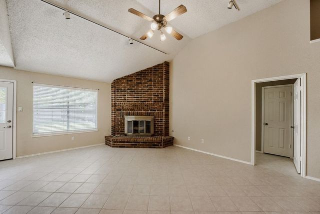 8009 Tantara CT, Austin, TX 78729