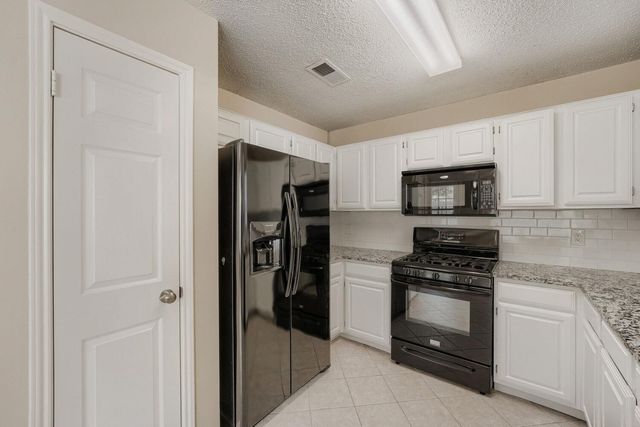 8009 Tantara CT, Austin, TX 78729