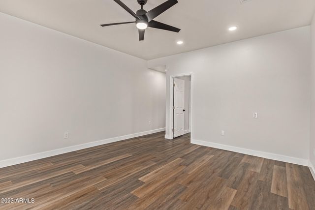 1610 S COLLEGE Avenue, Tempe, AZ 85281