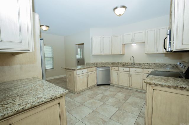 1090 Whispering Oak, Redfield, AR 72132