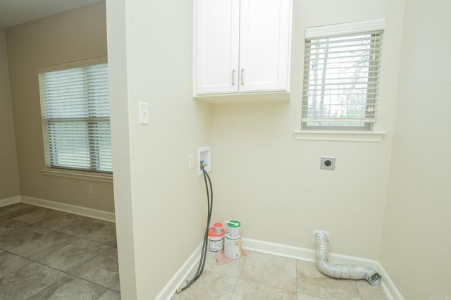 1090 Whispering Oak, Redfield, AR 72132