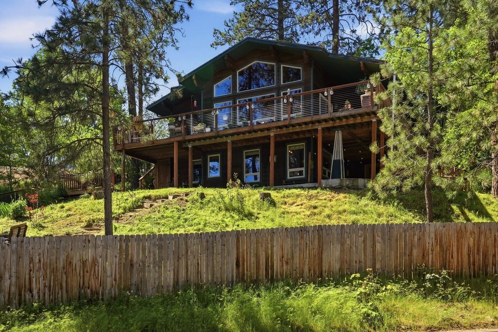 3310 W Hartson Ave, Spokane, WA 99224