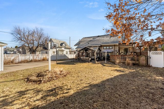 2664 Harrison Street, Davenport, IA 52806