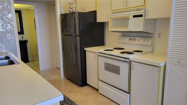 1000 LONGBOAT CLUB ROAD 406, Longboat Key, FL 34228