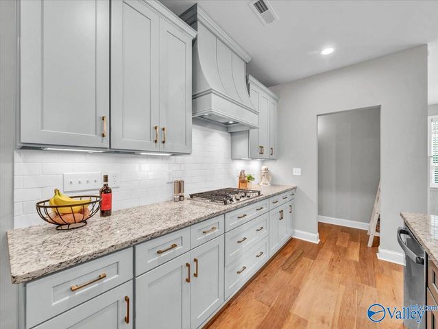 26 Cobbs Cove Way SE, Huntsville, AL 35803