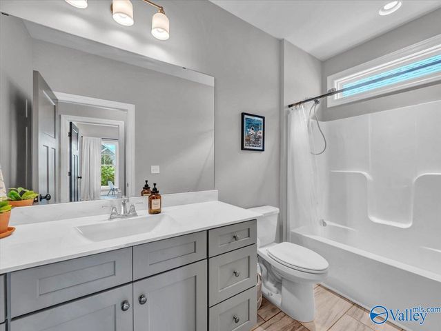 26 Cobbs Cove Way SE, Huntsville, AL 35803