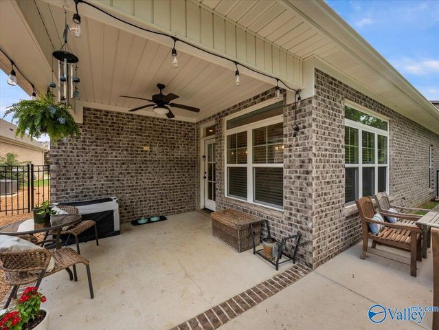 26 Cobbs Cove Way SE, Huntsville, AL 35803