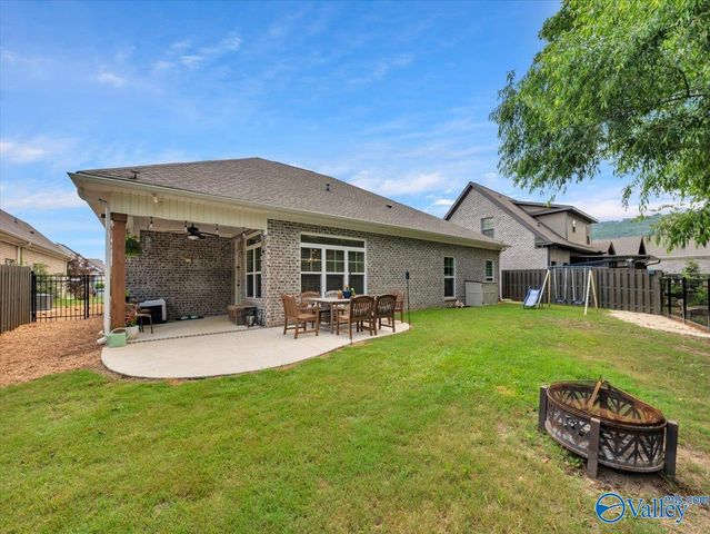 26 Cobbs Cove Way SE, Huntsville, AL 35803