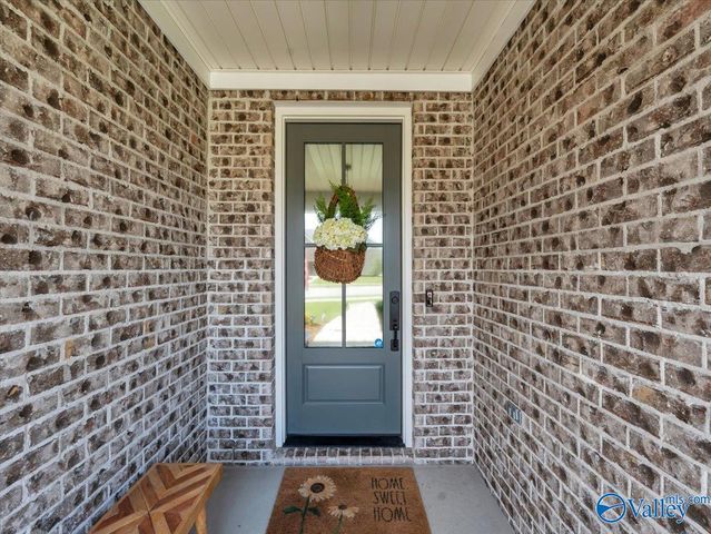26 Cobbs Cove Way SE, Huntsville, AL 35803