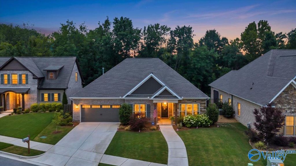 26 Cobbs Cove Way SE, Huntsville, AL 35803