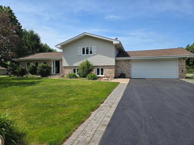 9134 Schafer Drive, St. John, IN 46373