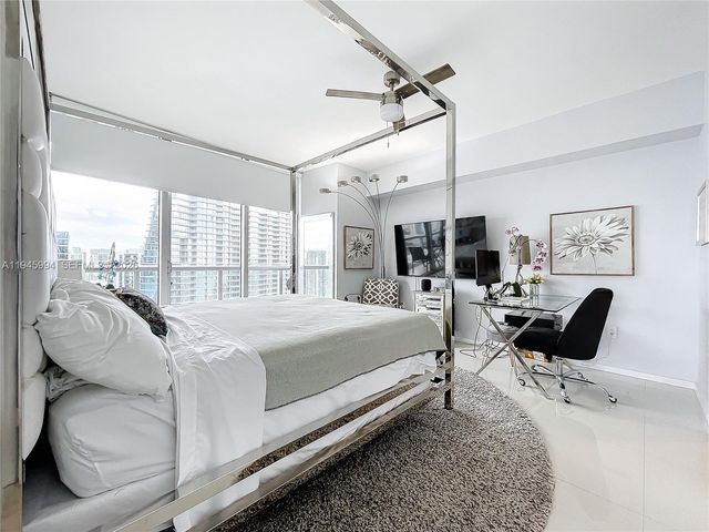 475 Brickell Ave 4415, Miami, FL 33131