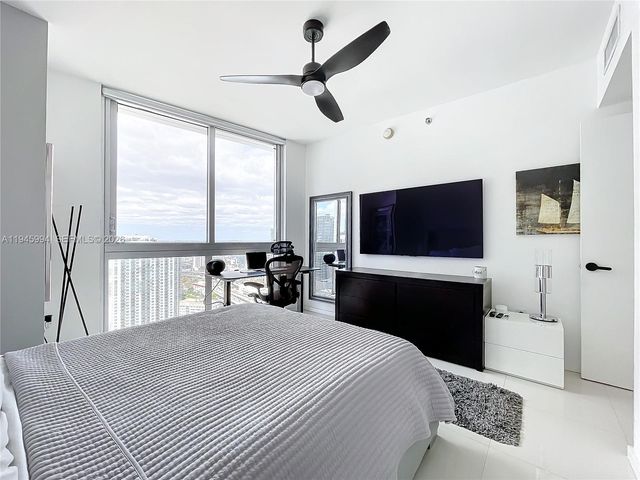 475 Brickell Ave 4415, Miami, FL 33131