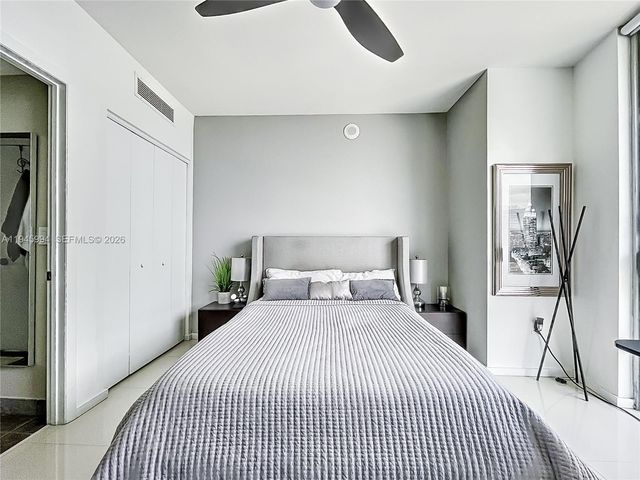 475 Brickell Ave 4415, Miami, FL 33131