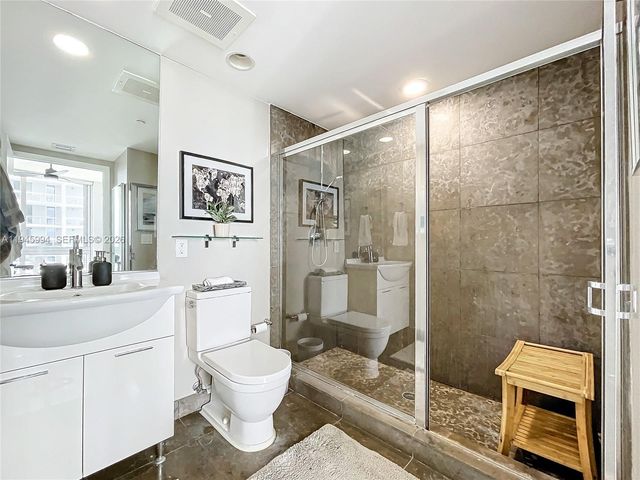 475 Brickell Ave 4415, Miami, FL 33131