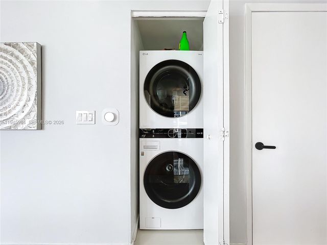 475 Brickell Ave 4415, Miami, FL 33131