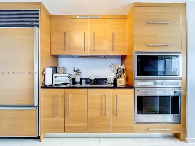 475 Brickell Ave 4415, Miami, FL 33131