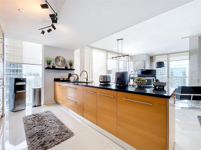 475 Brickell Ave 4415, Miami, FL 33131