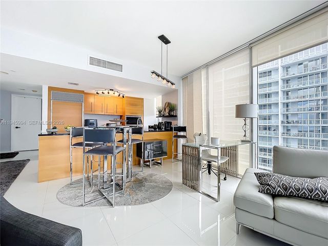 475 Brickell Ave 4415, Miami, FL 33131